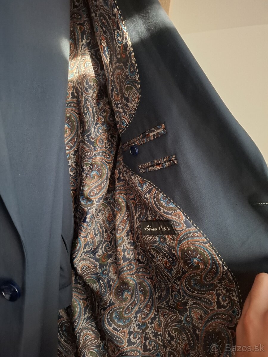 Tmavomodrý oblek - 3