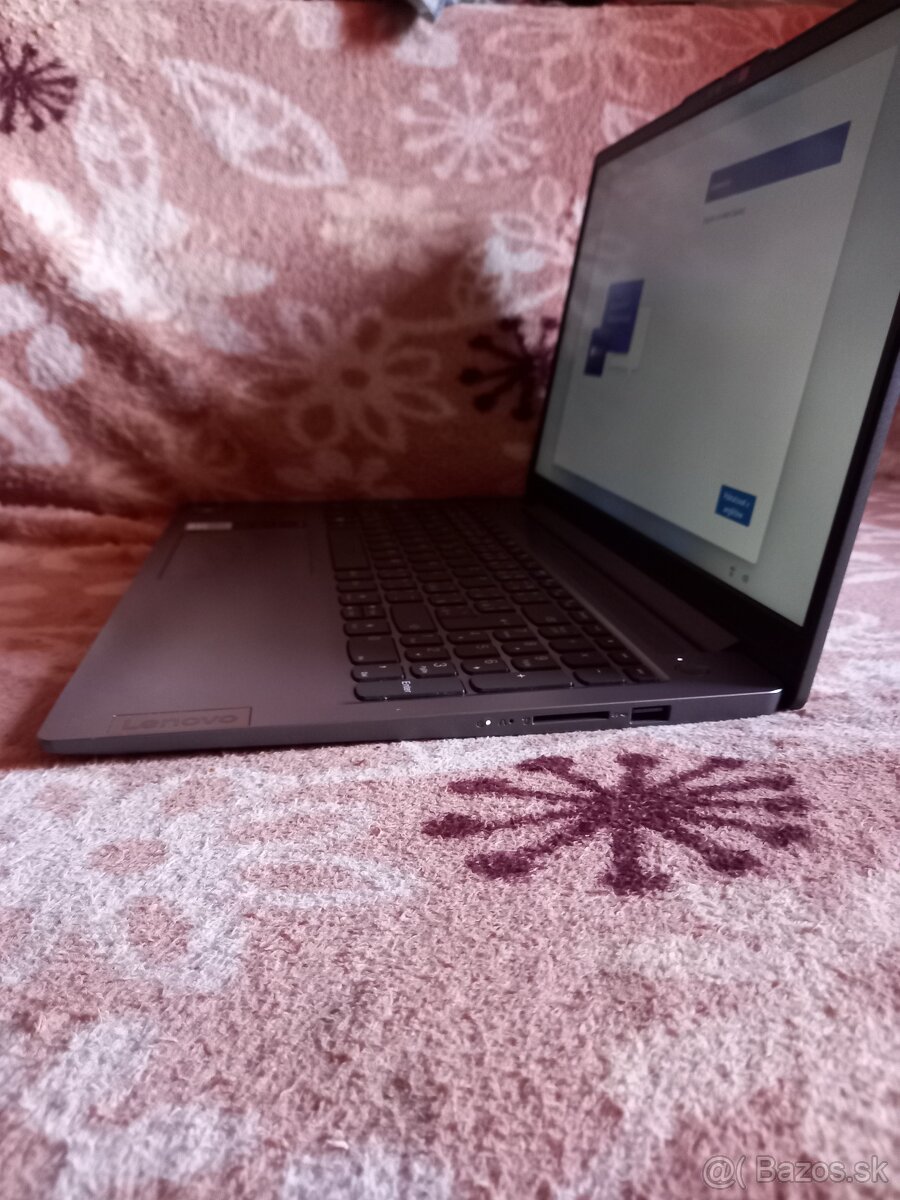 Predám notebook značky Lenovo plus ruksak. - 3