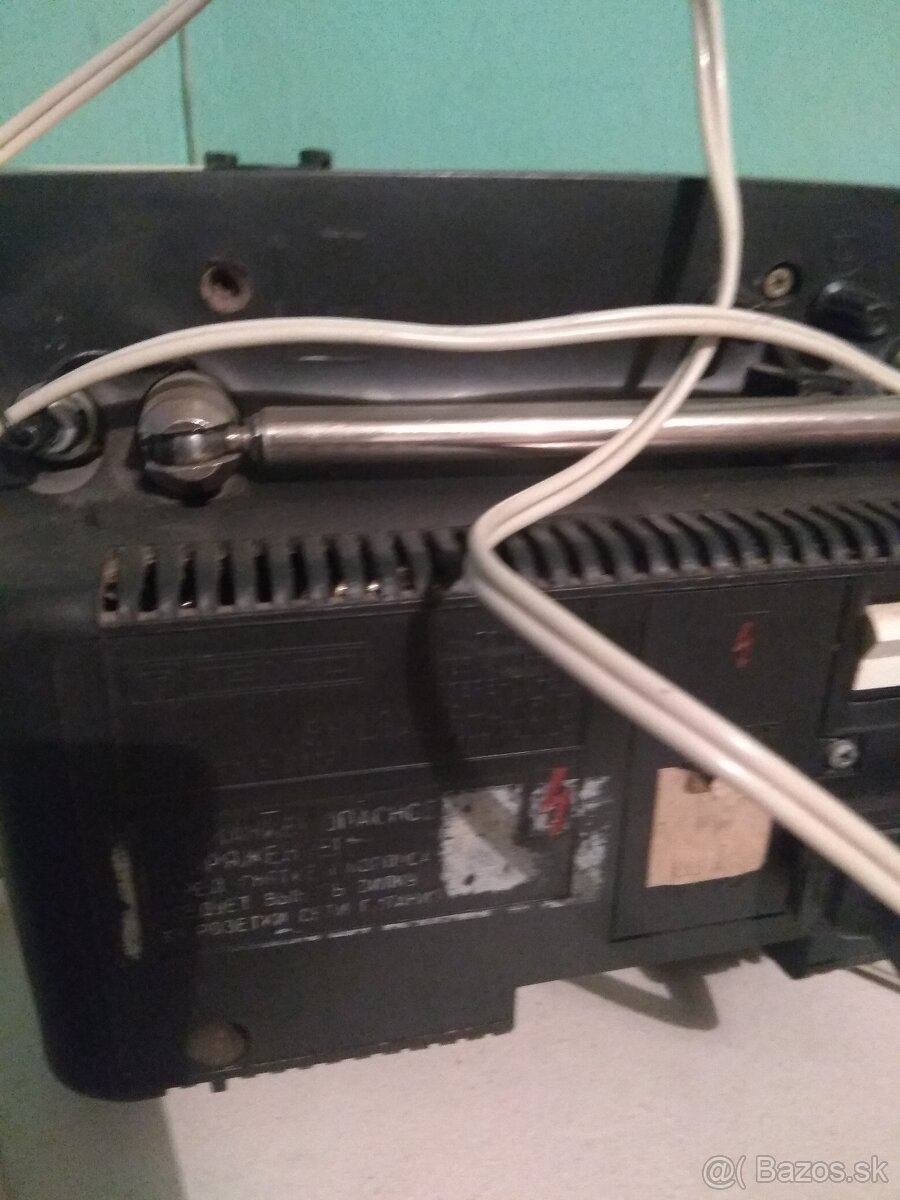 STARý RUSKý TELEVíZOR SHILJALIS - 3