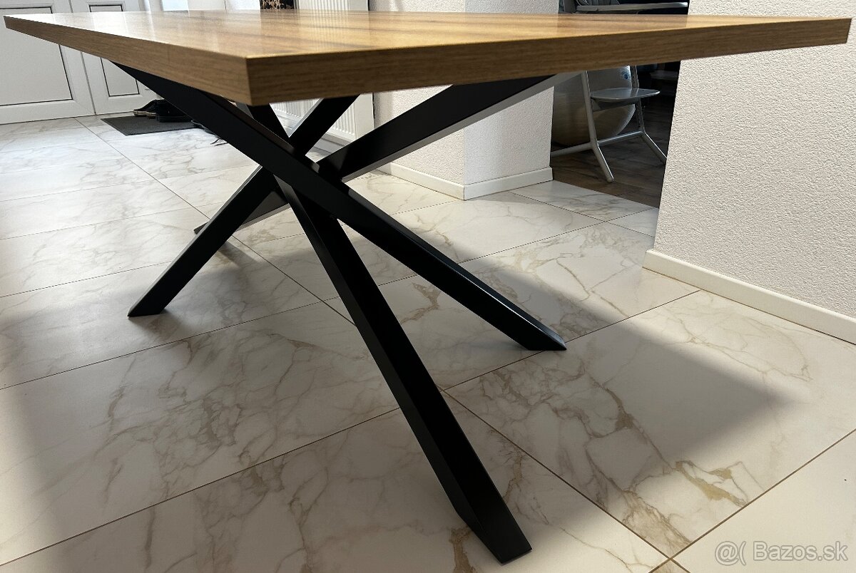 Predám jedálenský stôl - 3