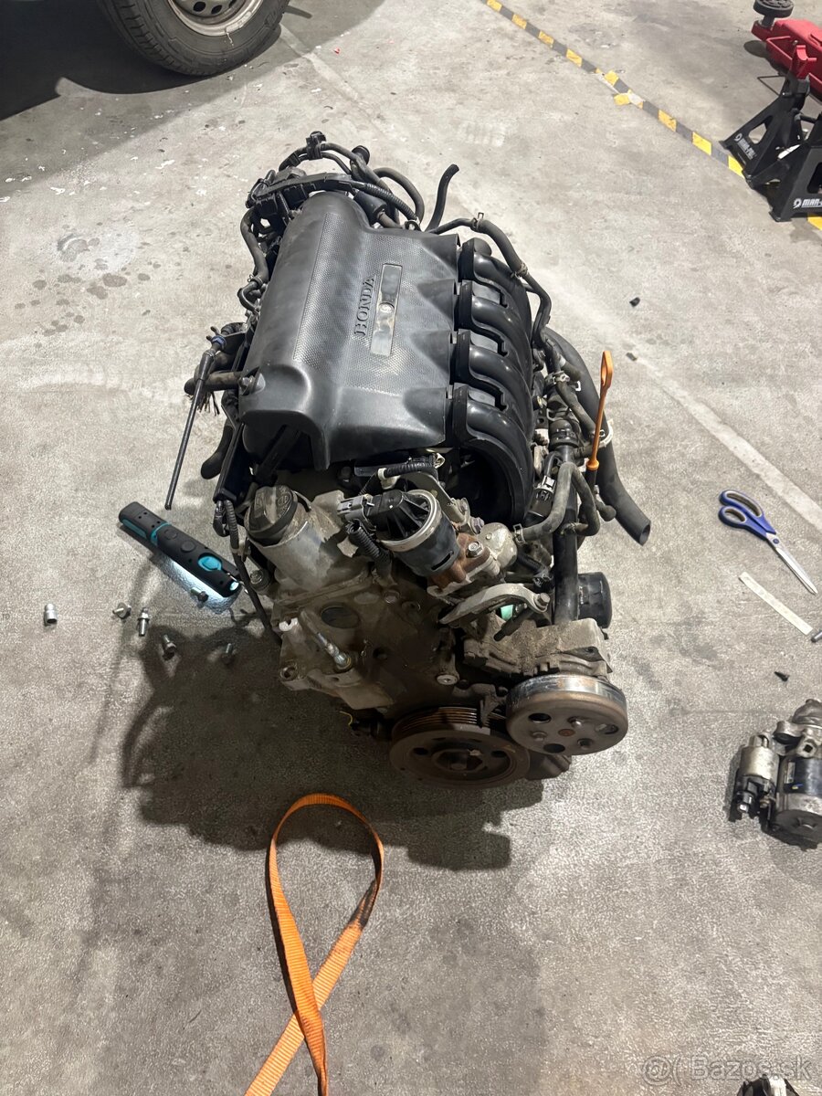 Predam motor od Honda 1.4 benzin - 3