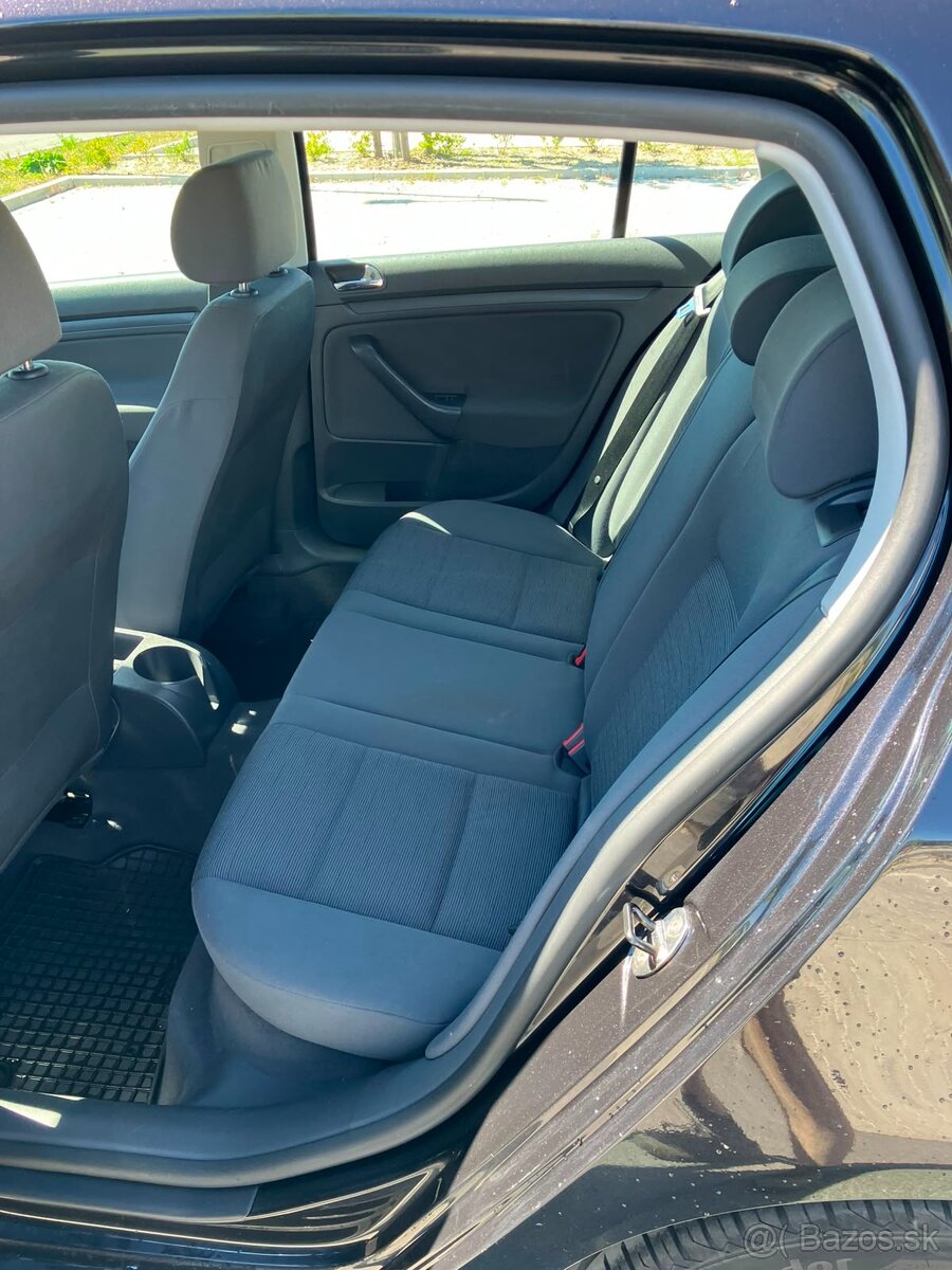 VW Golf 5 1,6 FSI 85 kW - 3
