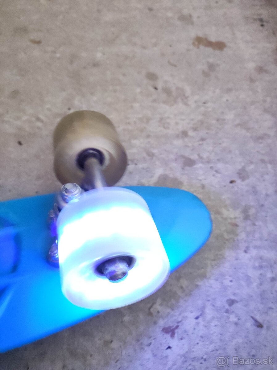 Svietiaci pennyboard - 3