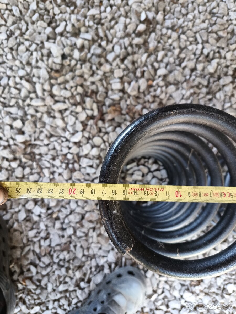 Predám zadné struny z Patrola - 3