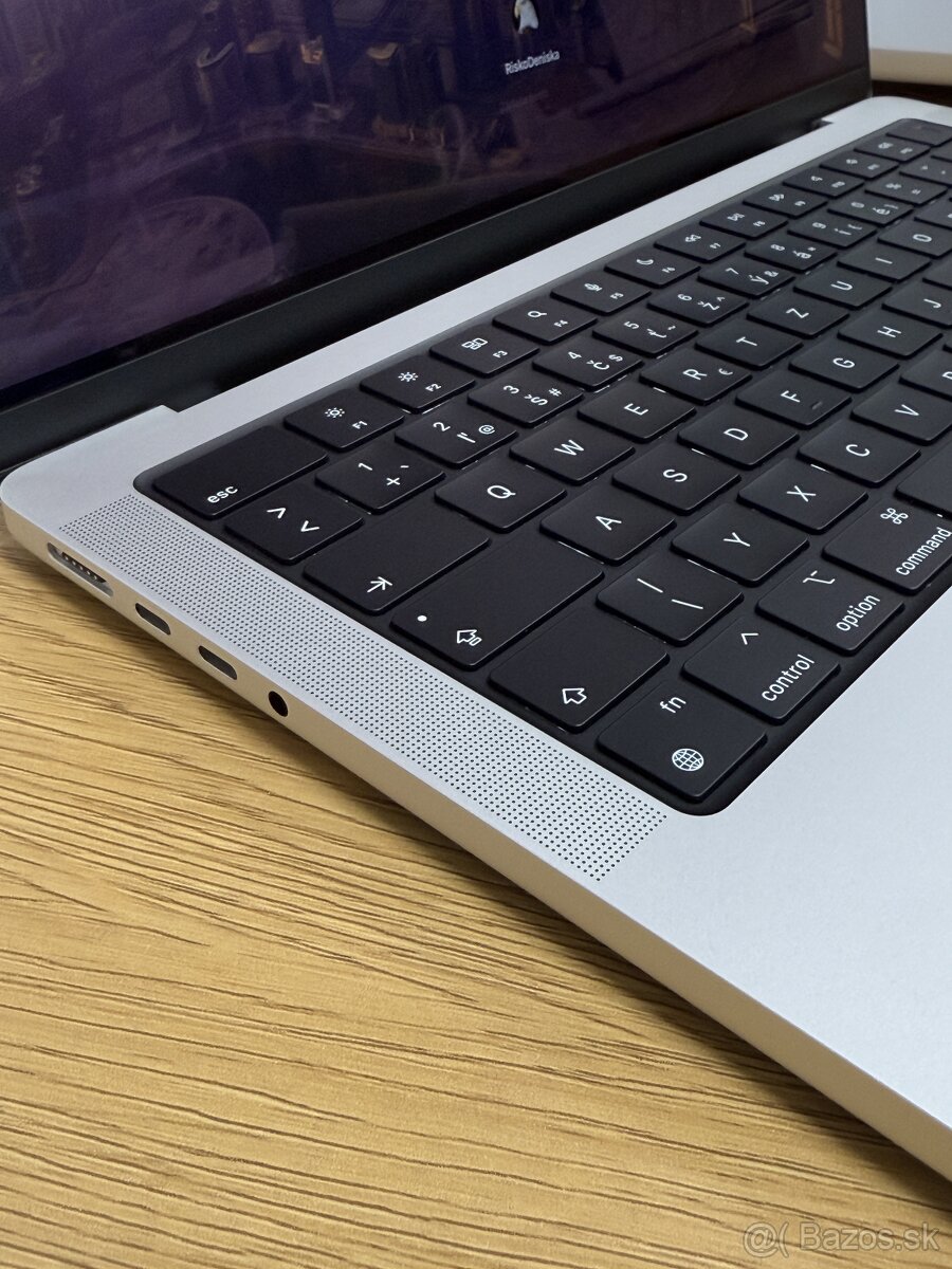 MacBook Pro 14 M4 PRO 24GB - 3