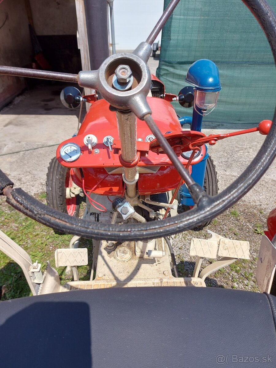 Predám traktor zetor 25k - 3