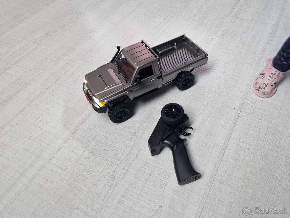 RC auto Toyota Land Cruiser 1:12 - 3