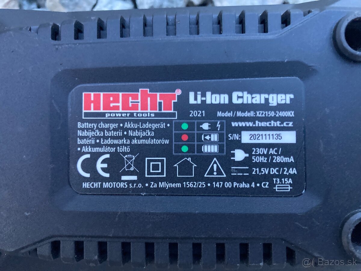 HECHT nabíjačka + baterky - 3