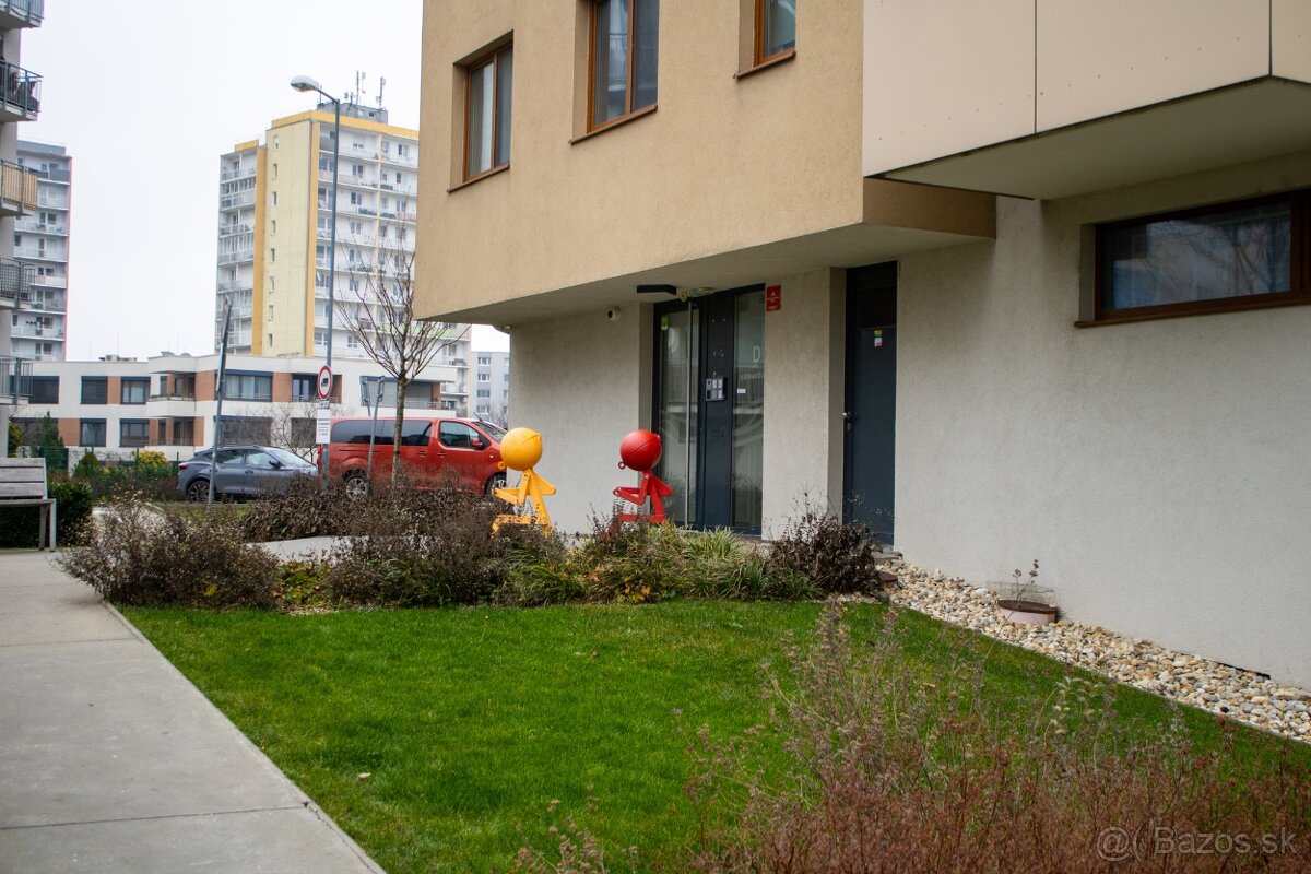 1-izbový byt Kadnárová Bratislava-Rača S PARKOVACÍM MIESTOM - 3