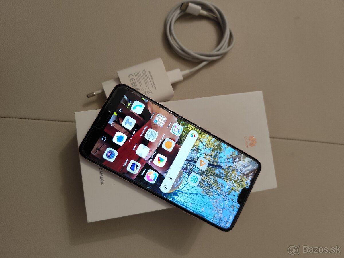 Huawei P20 ružový - 3