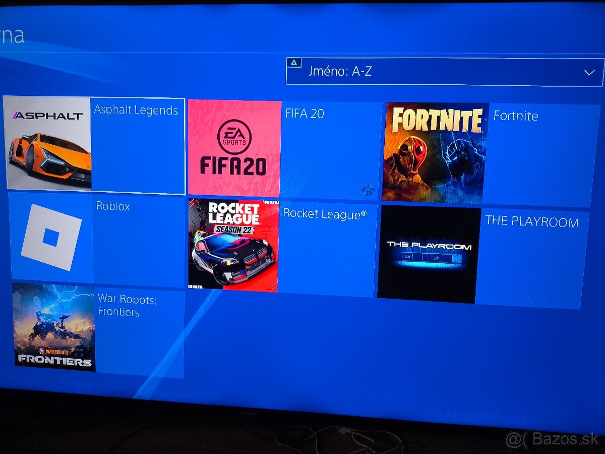 Sony PlayStation 4 slim + 2 ovládače + Fifa20 - 3