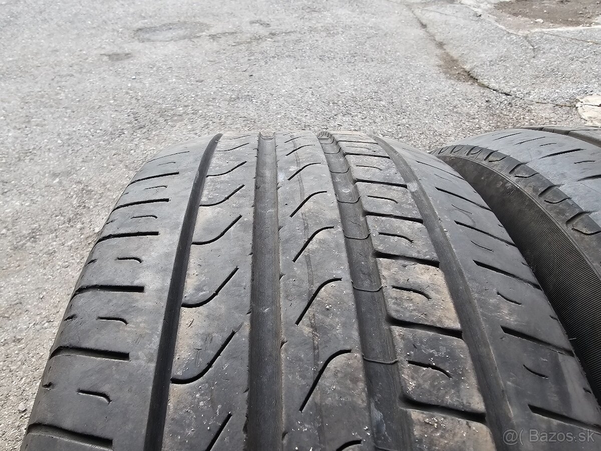 225/45 R18 - 3