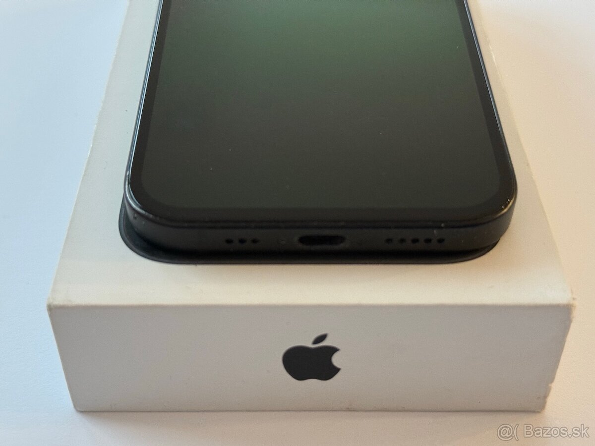 iPhone 15 čierny - 128GB - 3