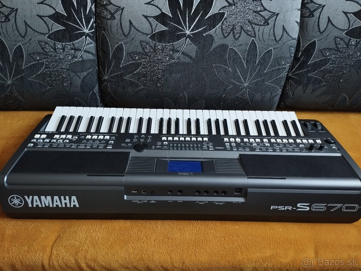 YAMAHA PSR S670 s príslušenstvom - 3