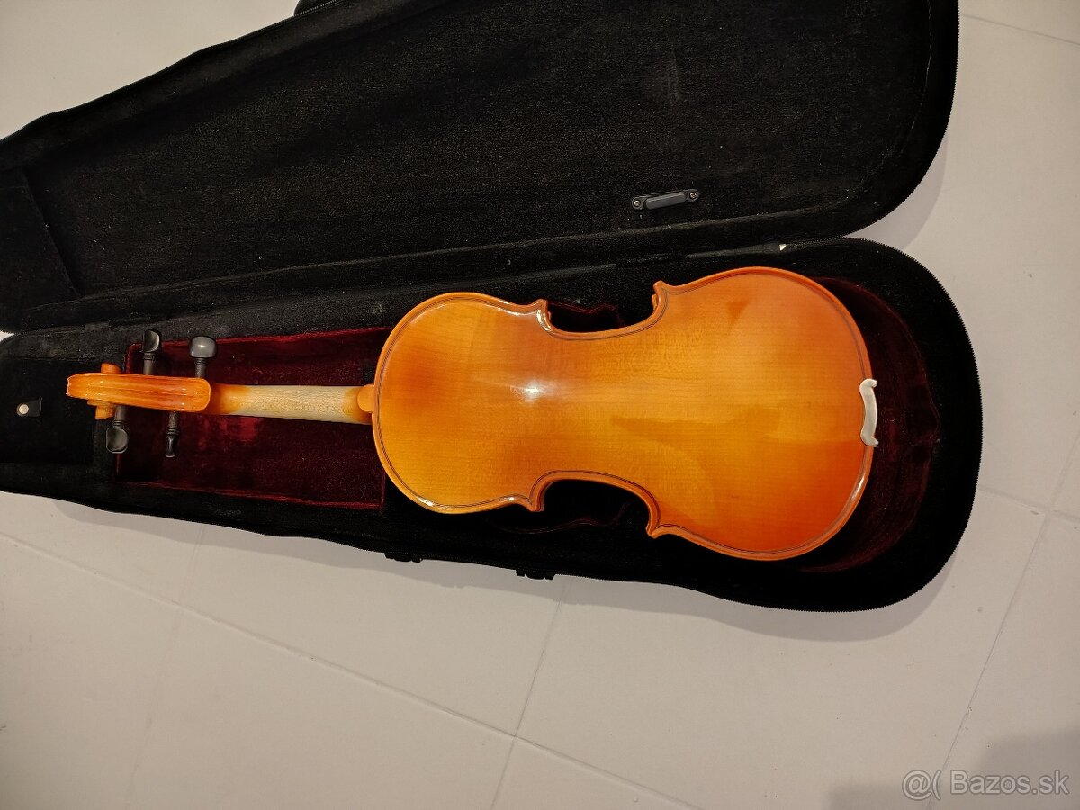 Zánovné 3/4 husle s puzdrom. - 3