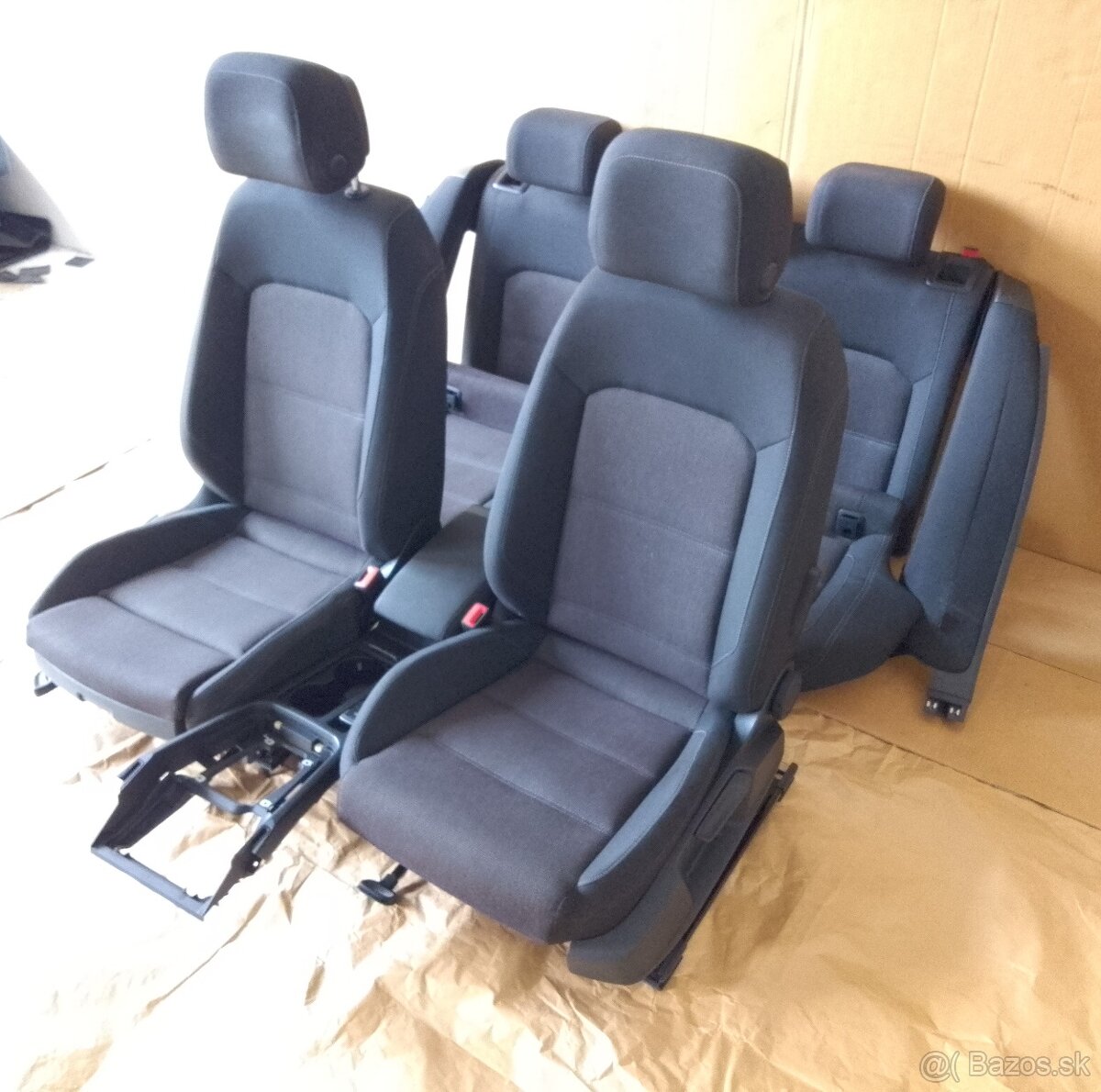 sedadlá VW Passat B8 - 3