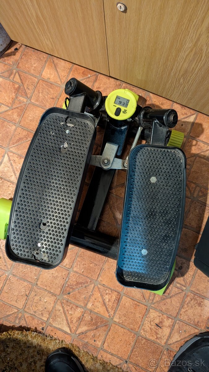 Posilnovac noh - stepper - 3