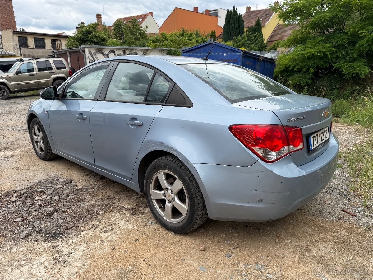 Chevrolet Cruze 1.6 - 3