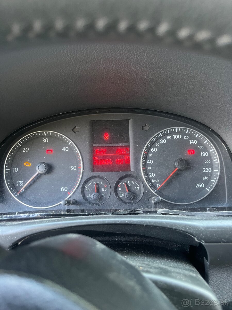 VW Touran - 3