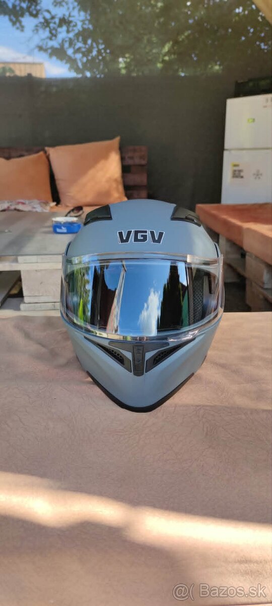 Vyklopna prilba - 3