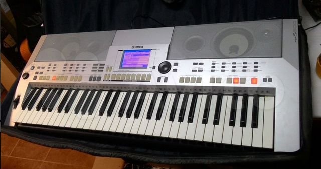 Yamaha PSR S500 - 3