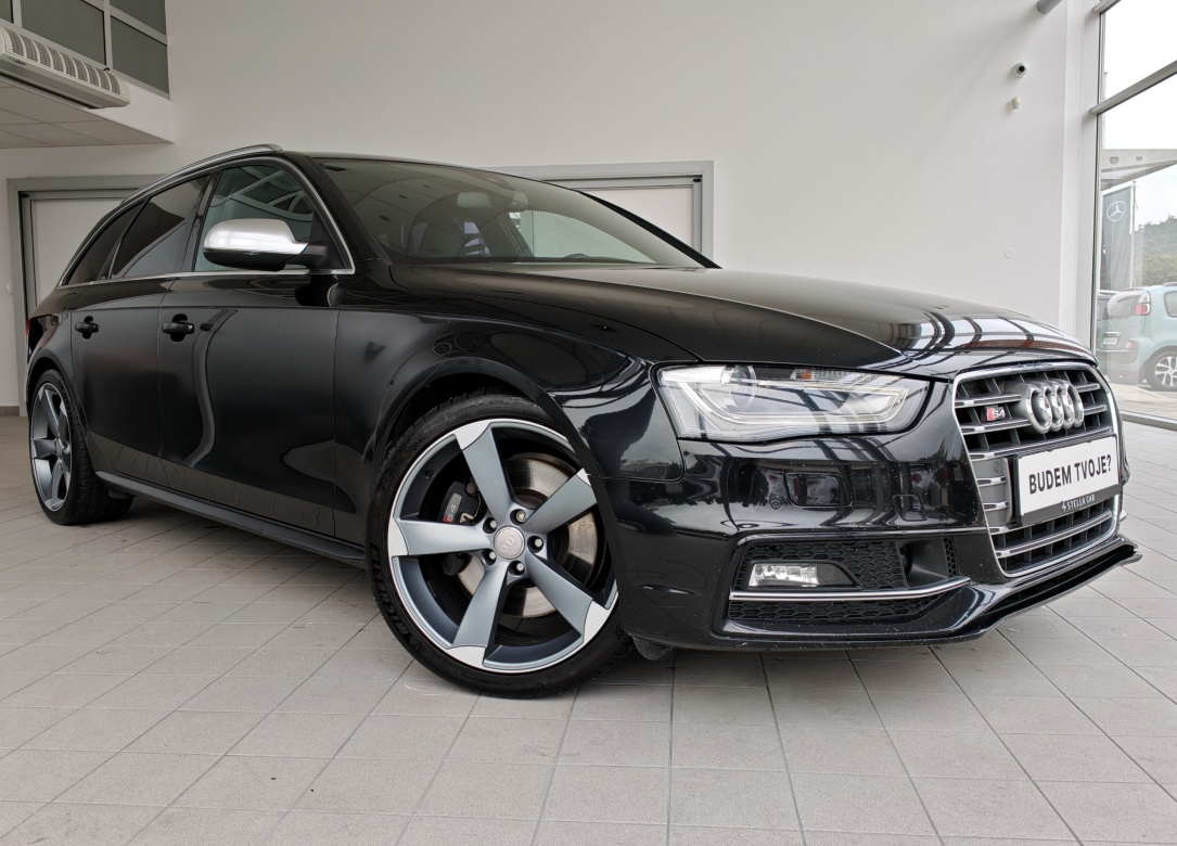 Audi S4 Avant 3.0 TFSI V6 quattro S tronic//AJ NA SPLÁTKY// - 3