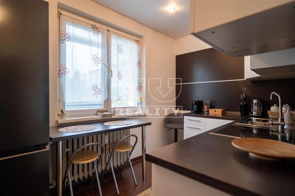 (REZERVOVANÉ)3 IZBOVÝ BYT, ŽILINA - HLINY 7, BALKÓN, 65m2 - 3