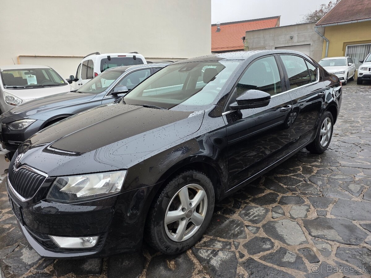 Škoda Octavia 1.6 TDI Elegance - 3