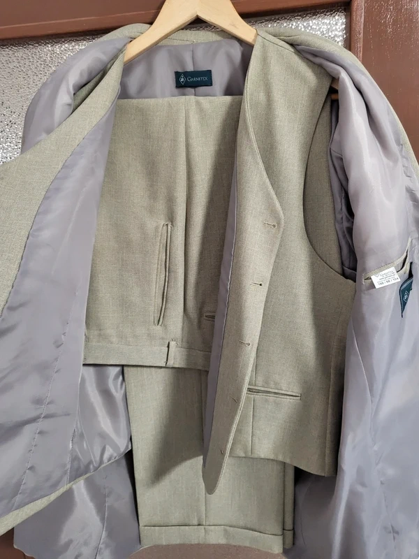 Predám pánsky oblek - 3