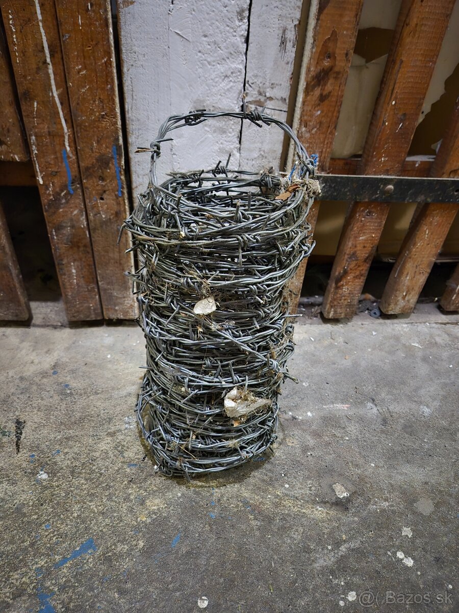 Ostnatý drôt - 3