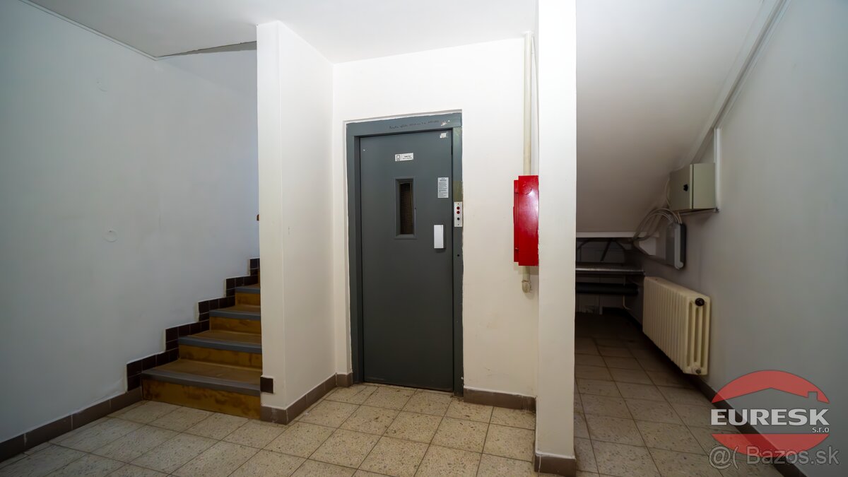 Na predaj 3-izbový byt v Humennom. - 3