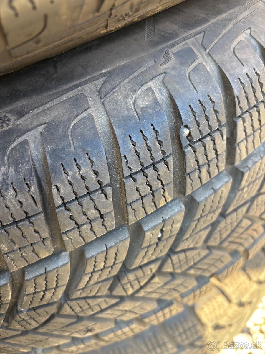 Predam zimné pneu 215/70 R16 - 3
