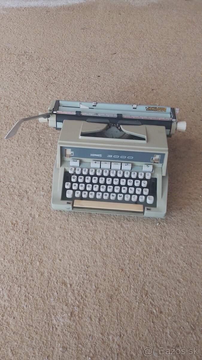 Predám švajčiarský starožitní písací stroj Hermes v kufríku - 3