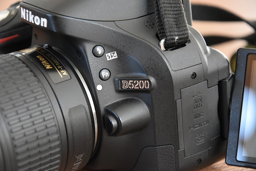 Nikon D5200 s VR objektivom 18 - 55 AF-P 7 tisic zaberov - 3