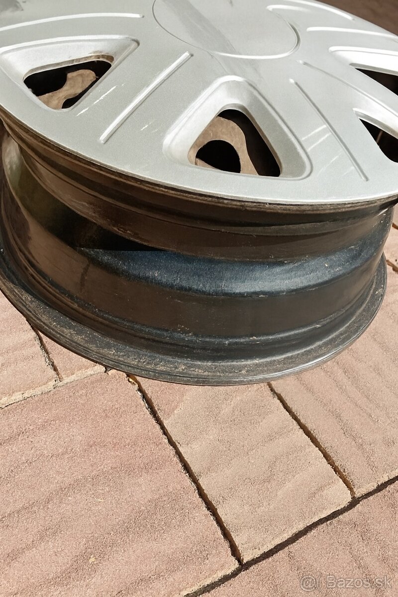 Plechové disky 6Jx15H2 ET38 + puklice, 4ks
- 3