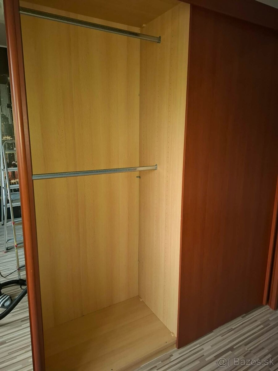 Šatníková skriňa - 3