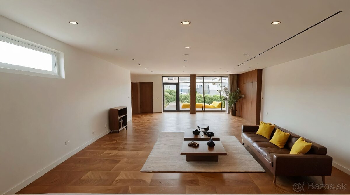 Rodinný dom vhodný na podnikanie s výbornou polohou - 3