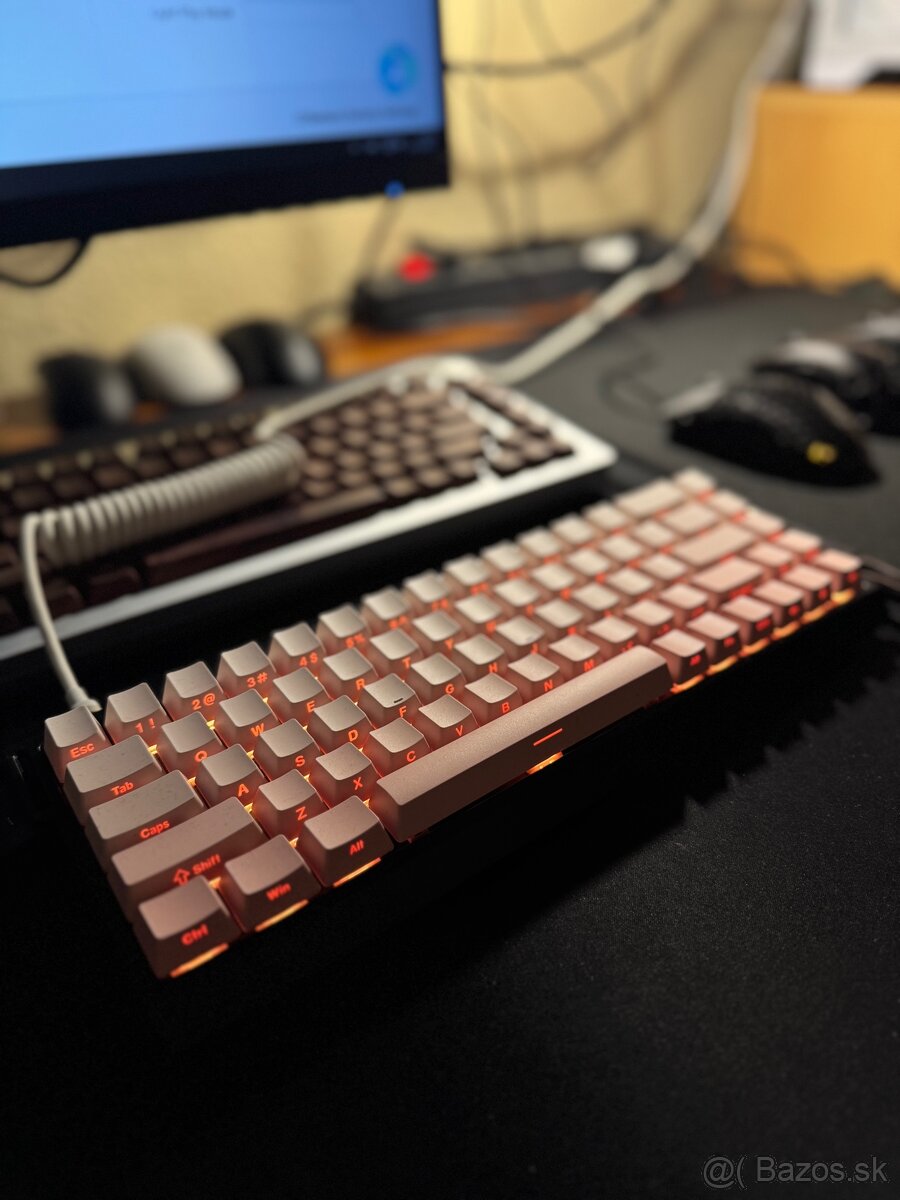 Magnetické klávesnice 68% halleffect - 3