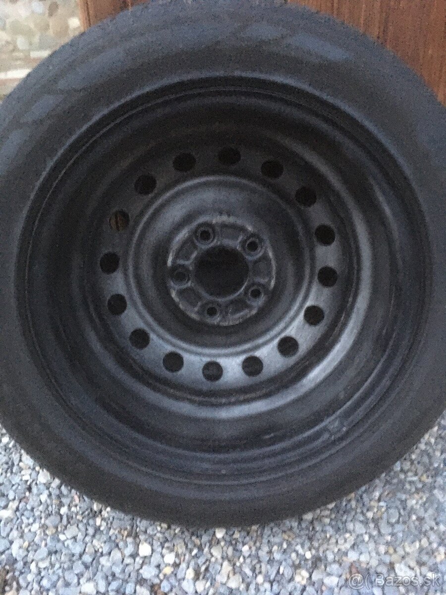 Predam plechove disky 6,5Jx16 5x114, obute letne pneu 205/55 - 3