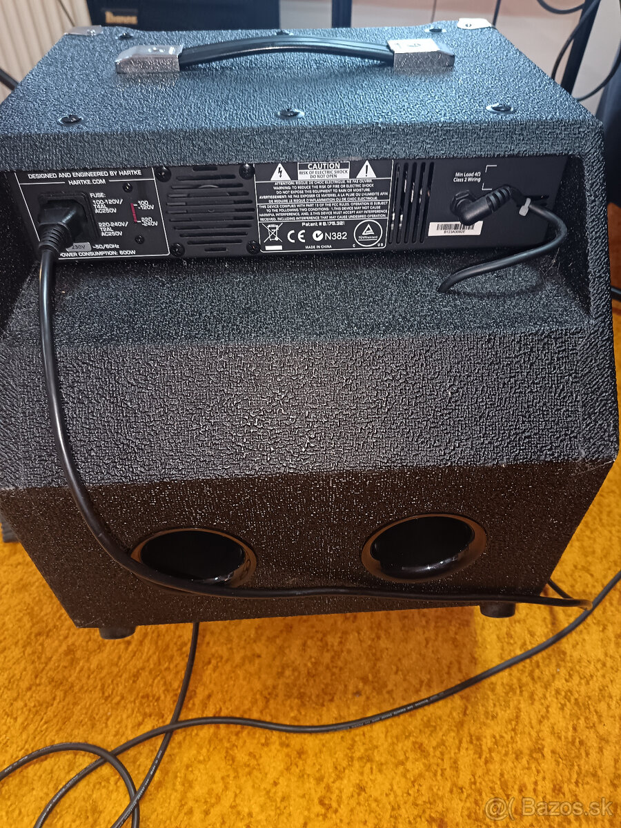 Predám basgitarové kombo Hartke KB12 - 3