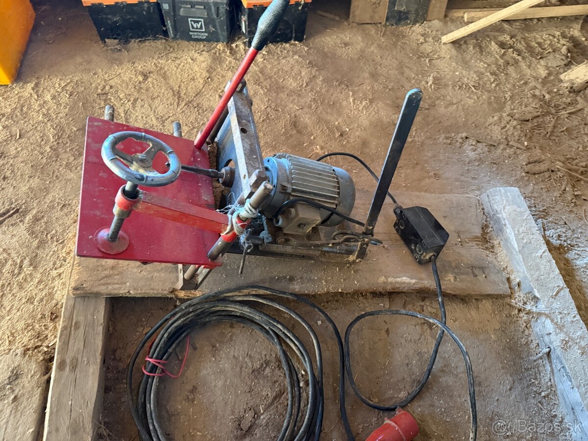 Stolová dlabačka pre hobby stolára - 3