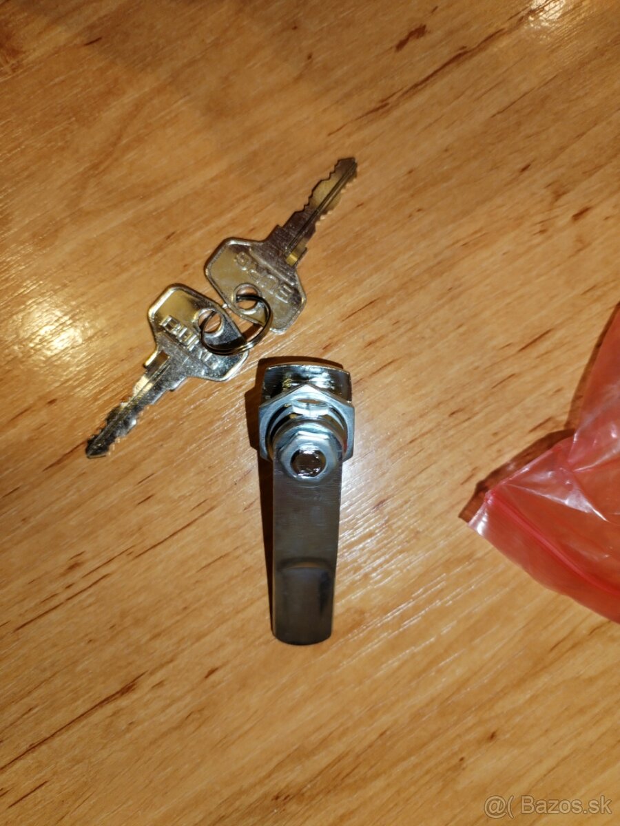 Nový zámek včetně 2ks klíčů - 3