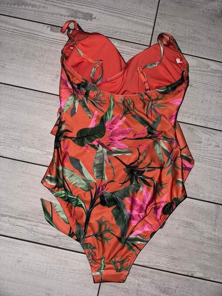 Nové plavky s visačkou - 3