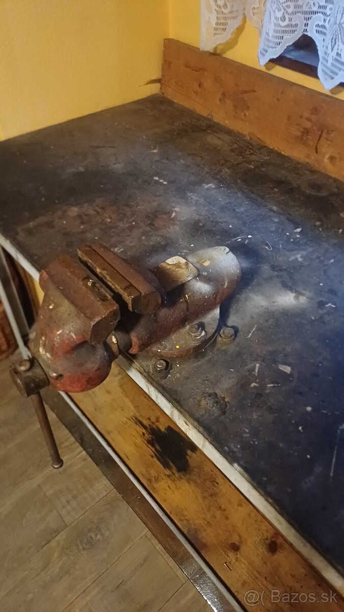 Pracovný stôl ponk so zverakom - 3