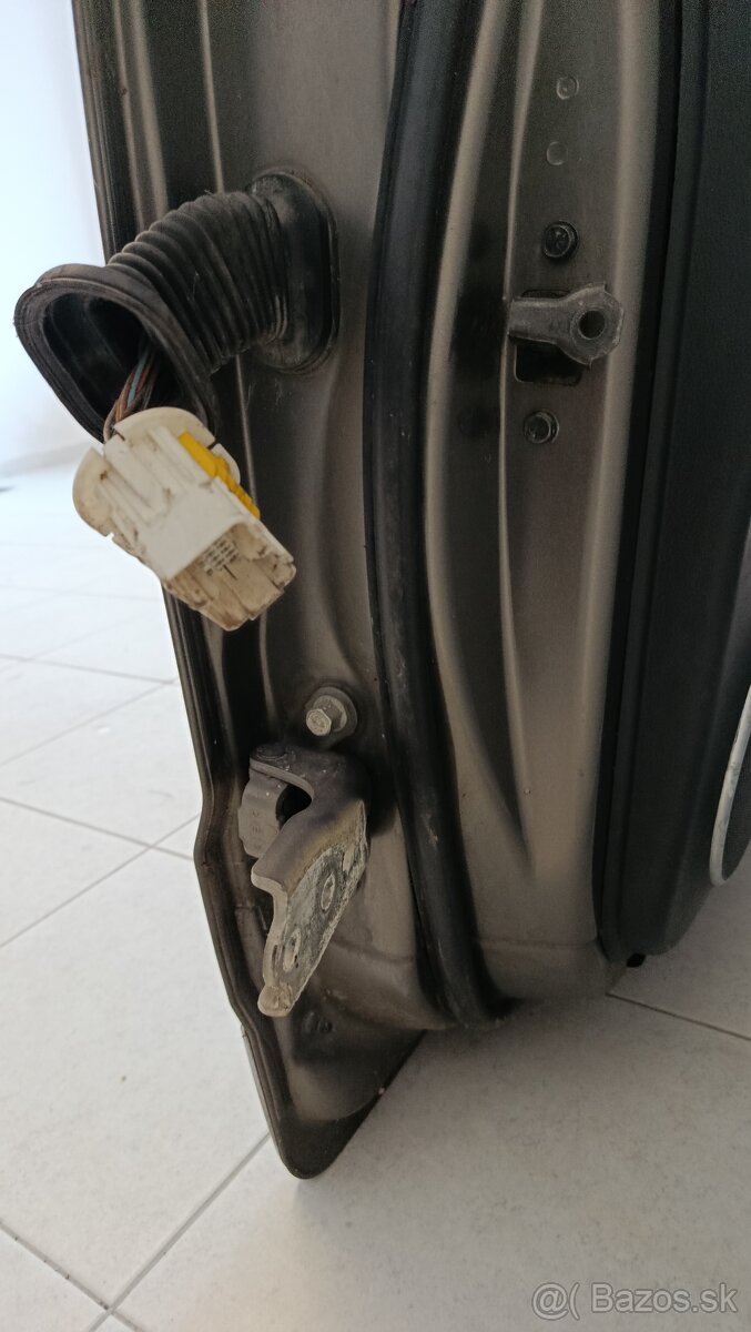 Opel Antara - predné dvere - spolujazdec - 3