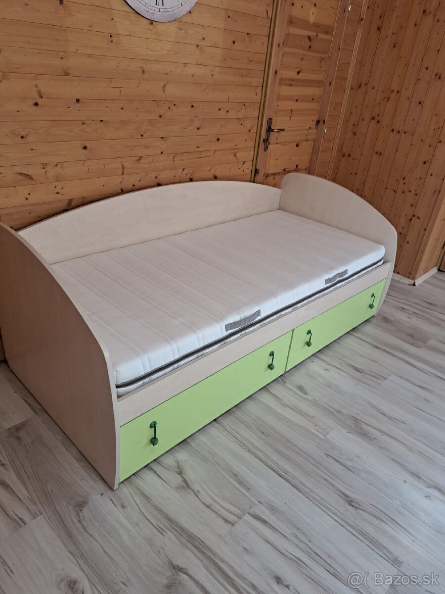 Kvalitná posteľ 90x200cm s matracom - 3