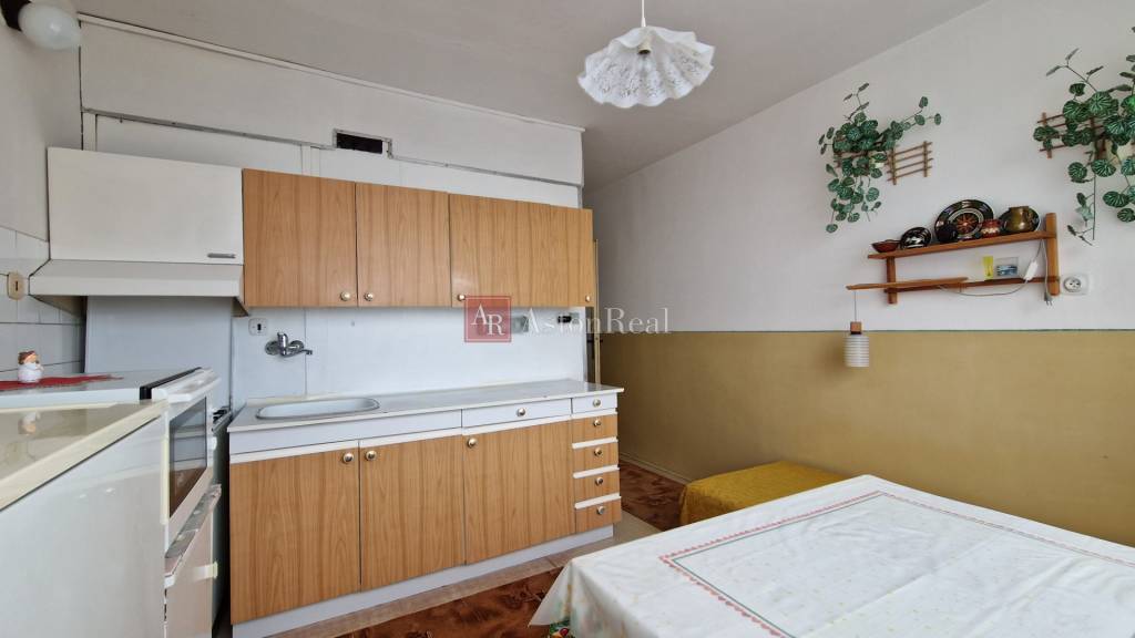 AstonReal: ponúka na predaj 2-izbový byt 48,89m2 - Poprad, P - 3