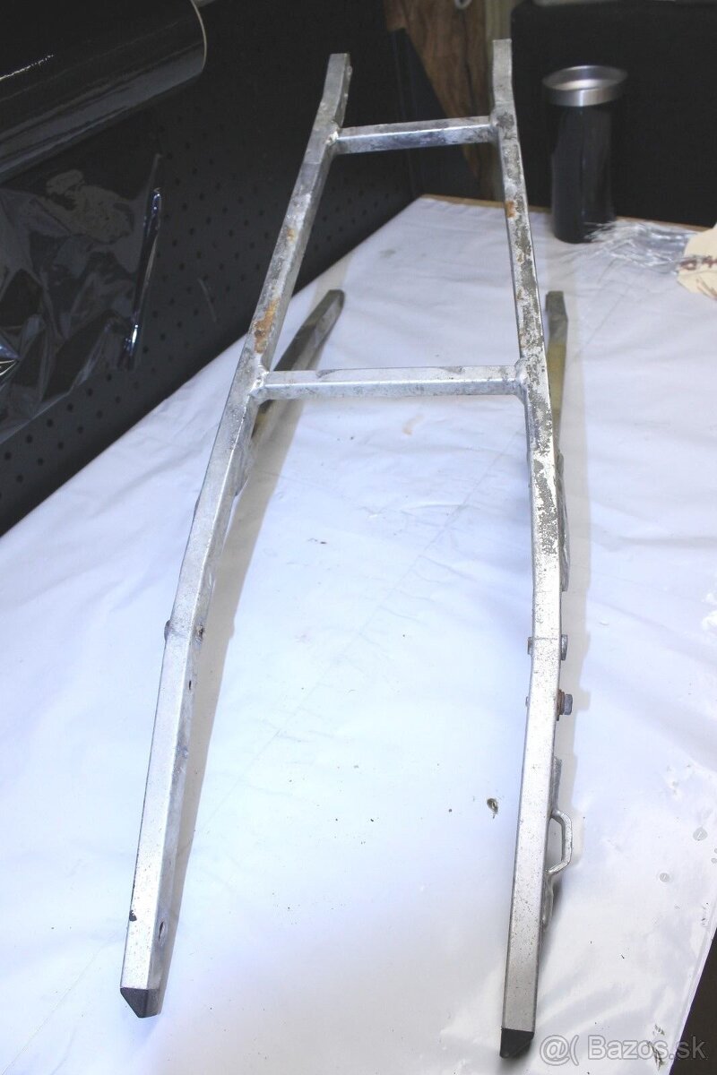 podsedadlovy ram KTM 250-300 1991 - 3