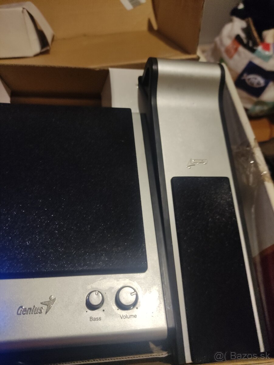 Repro se zesilovačem ,souprava k počítači. - 3