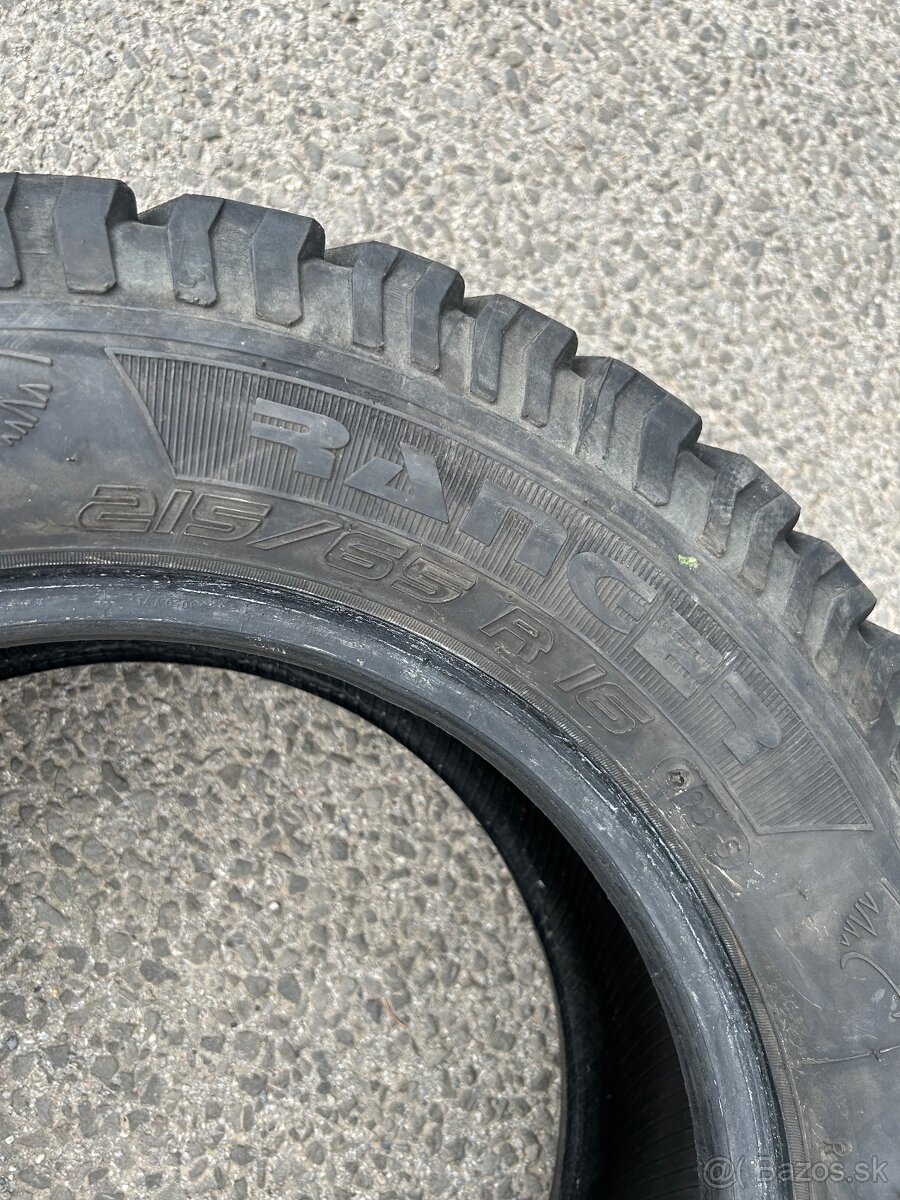 Terénne 215/65 R16 - 3